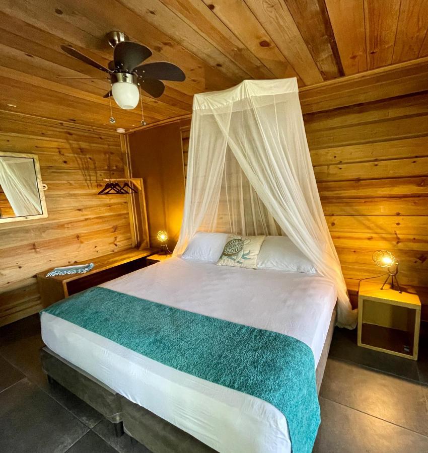 Eden Jungle Lodge 보카스 타운 외부 사진